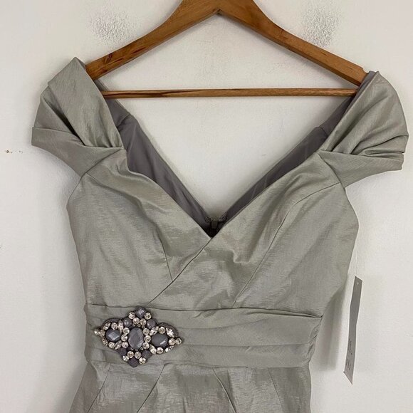 BADGLEY MISCHKA silver off the shoulder dress nwt - Picture 3 of 9